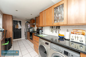 Kitchen- click for photo gallery